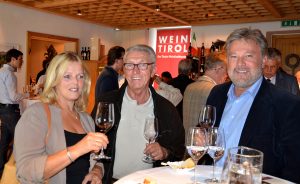 Johanna Kreiser_Prokurist Stefan Fend und der Zirler Bürgermeister DI (FH) Josef Kreiser